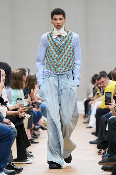 Look 21